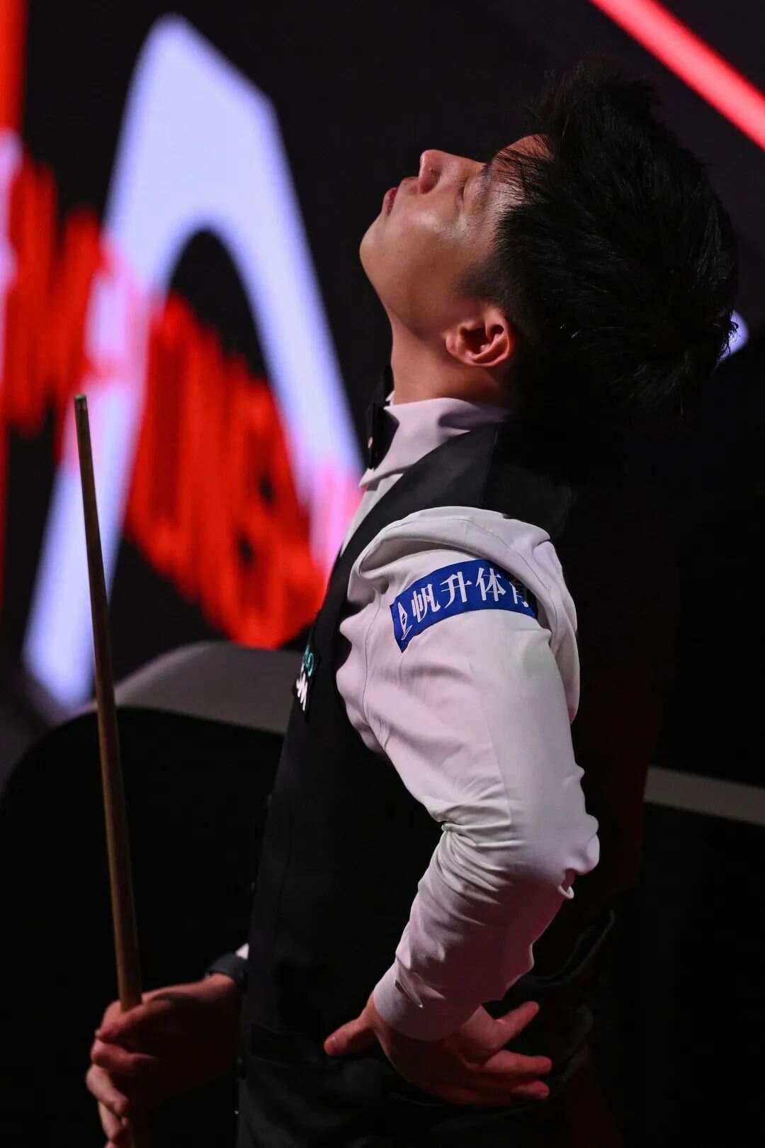 禁区内接到 禁区内接到