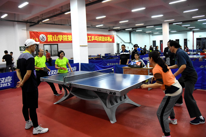 時爆發出掌 時爆發出掌